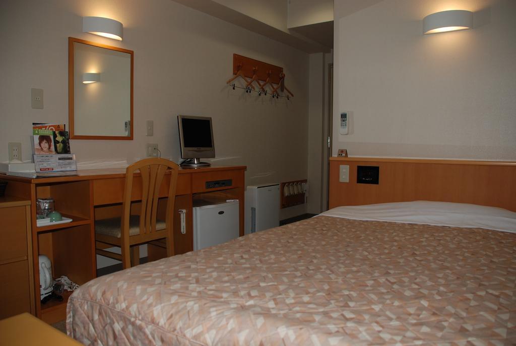 Best Inn Uozu חדר תמונה