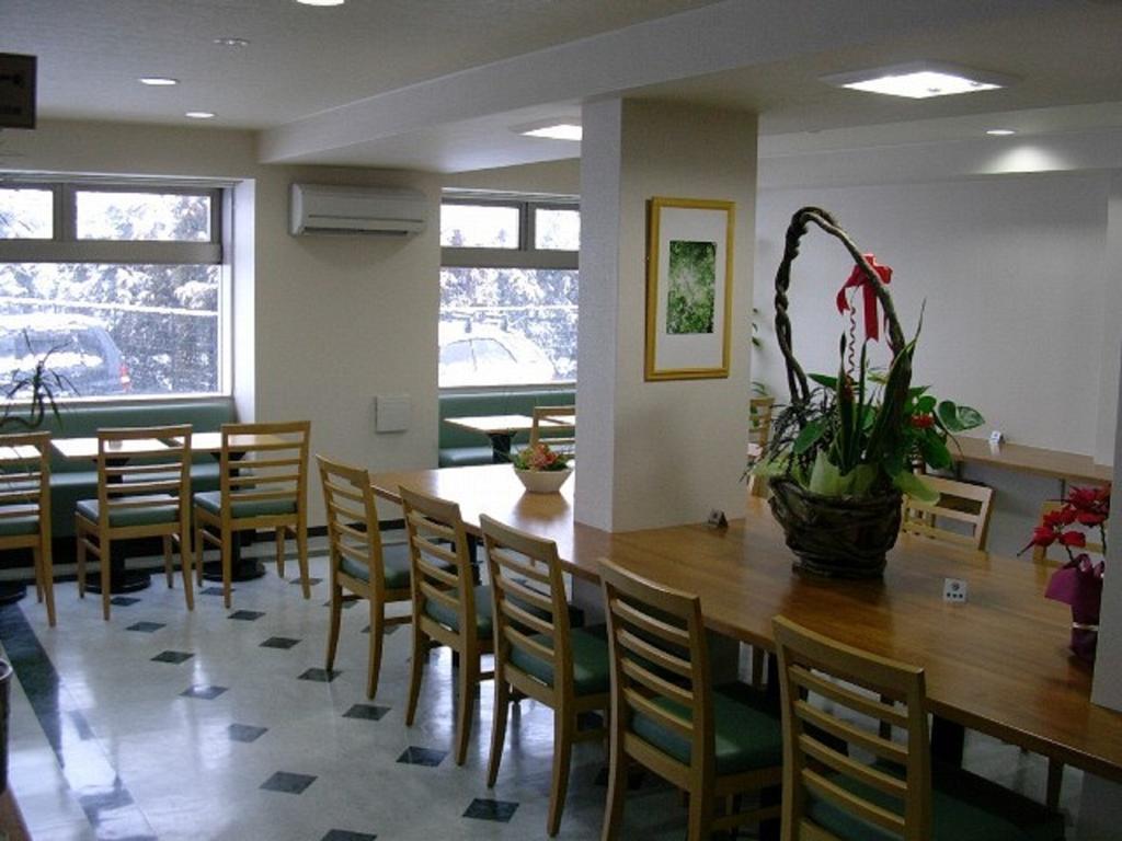 Best Inn Uozu מראה חיצוני תמונה